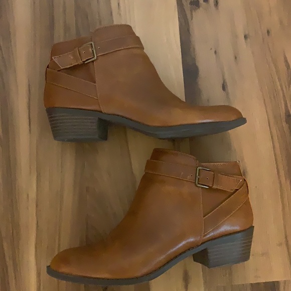 Excellent Condition - American Eagle Booties - Picture 6 of 9